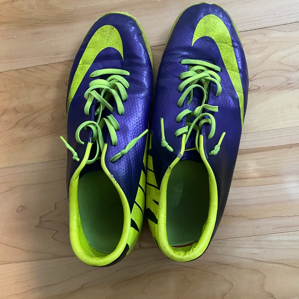 Nike Mecurial size 11 Indoor Soccer Shoe